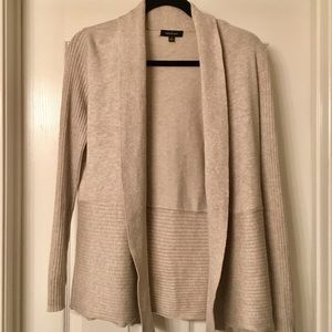Never worn! Beige sweater